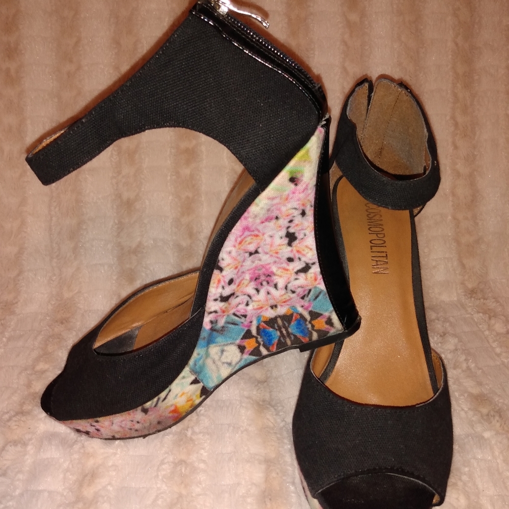 Floral wedges